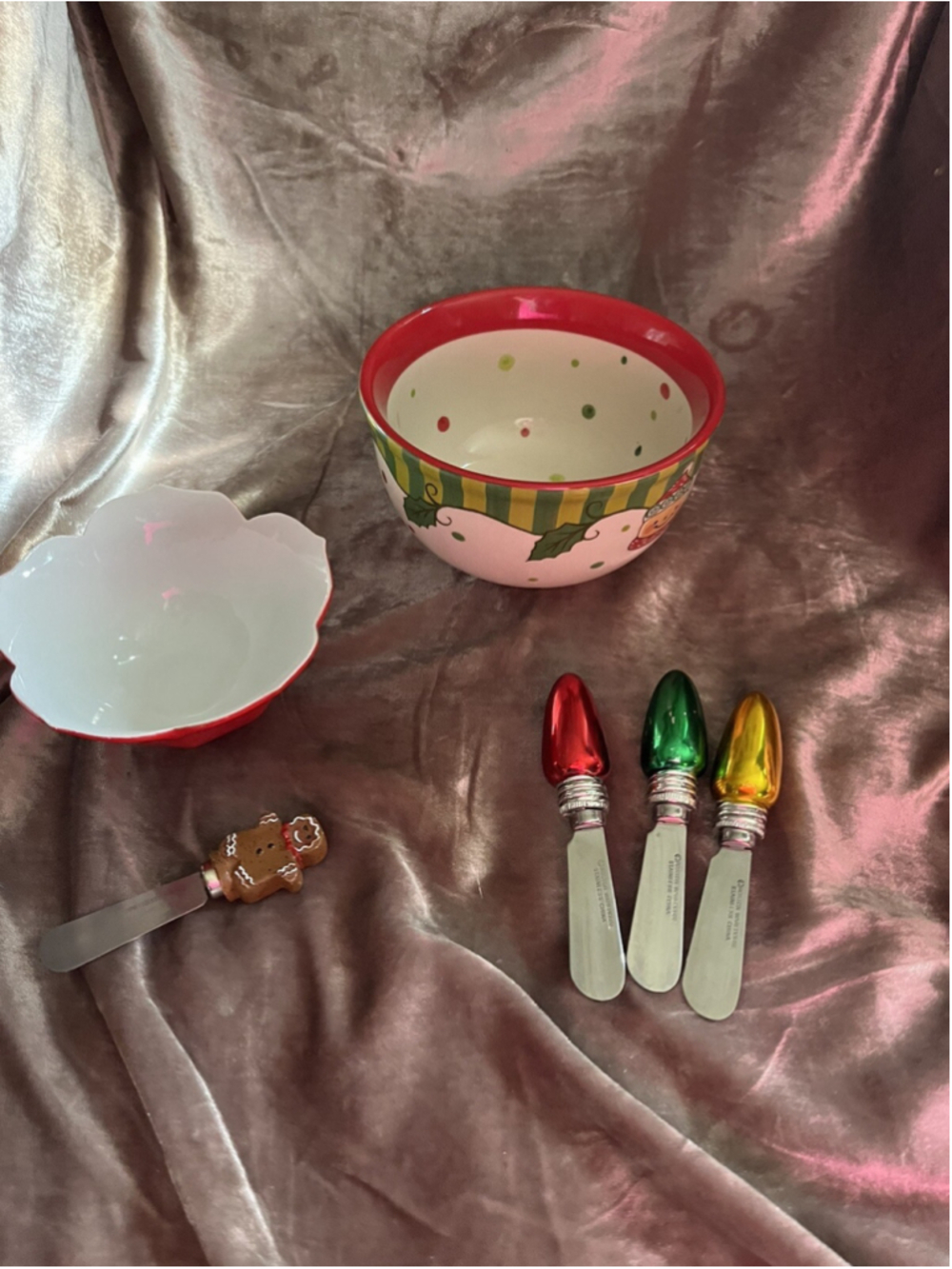 Temptations By Tara Winter Whimsey Nesting Serving Bowl 1 with side red bowl w/m